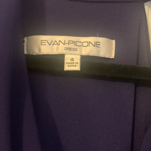 Evan-Picone Sleeveless, Ruched Waist, Cocktail Dress - Picture 3 of 7